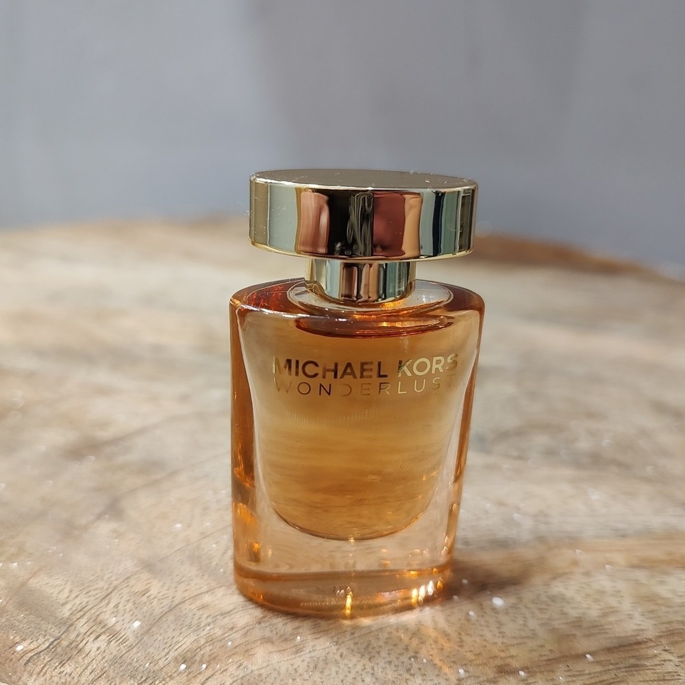 Michael Kors Wonderlust Eau De Parfum Travel Size Splash Signature Bottle .24oz